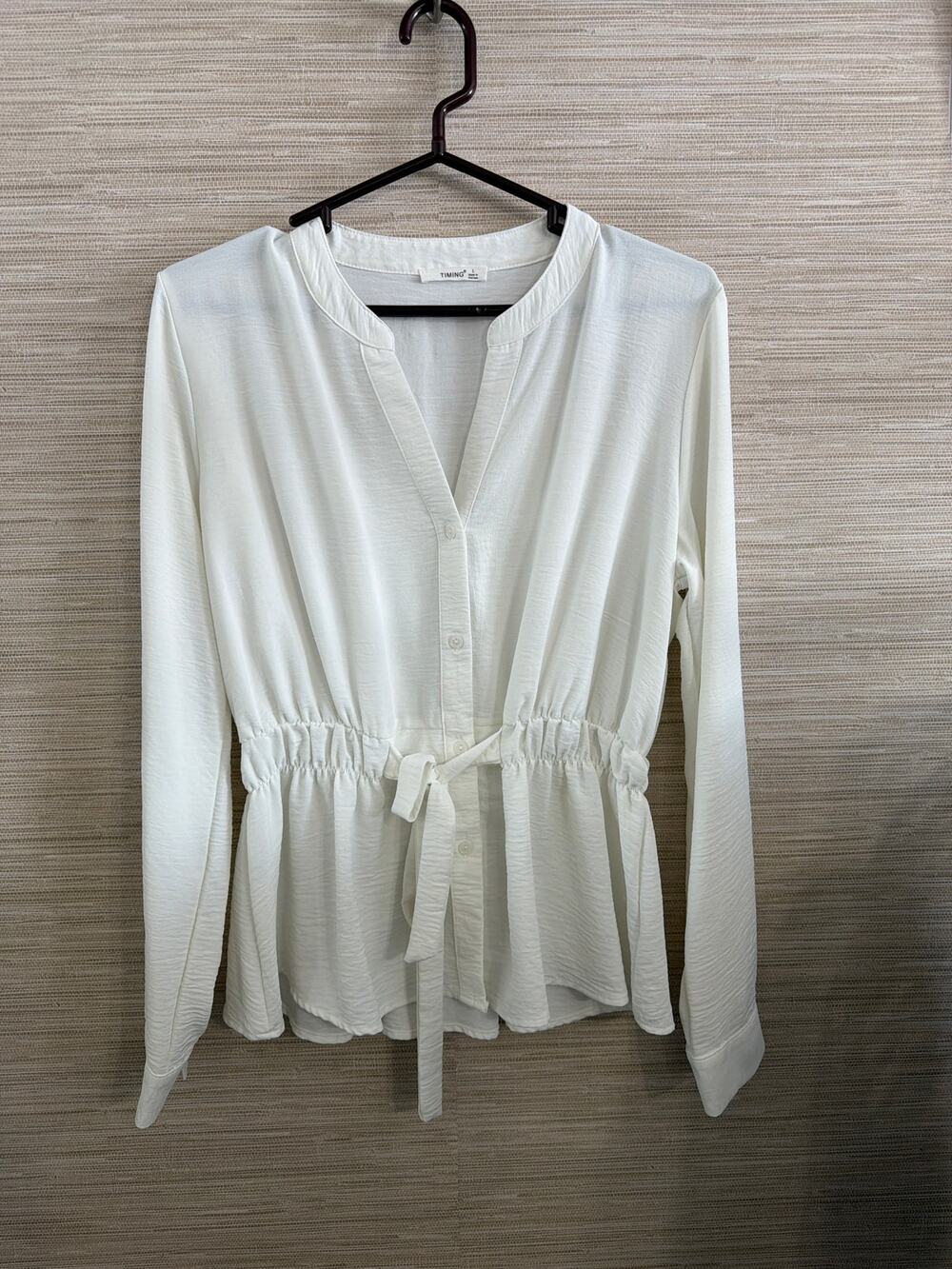 Timing women's White Crinkle Peplum Blouse size Large